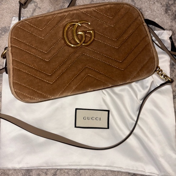 Gucci GG Small Marmont Velvet Bag - Picture 6 of 6